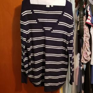 Gap sweater